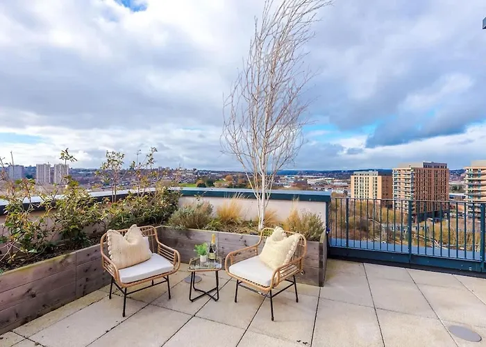 Centre - Roof Terrace & Free Parking 아파트