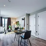 Centre - Roof Terrace & Free Parking 아파트 *