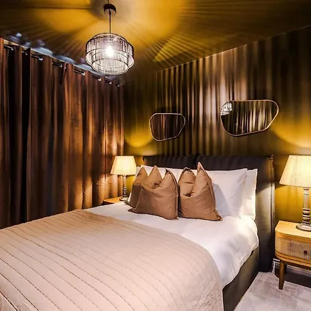 Centre - Roof Terrace & Free Parking Lejlighed *