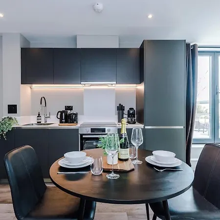 Centre - Roof Terrace & Free Parking Apartment Leeds (West Yorkshire)