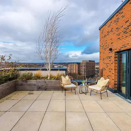 Centre - Roof Terrace & Free Parking Leeds (West Yorkshire)
