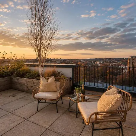 Centre - Roof Terrace & Free Parking *
