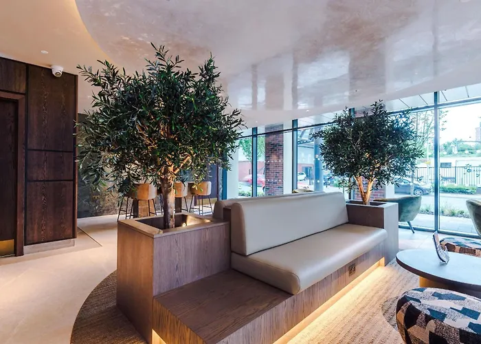 Centre - Roof Terrace & Free Parking *