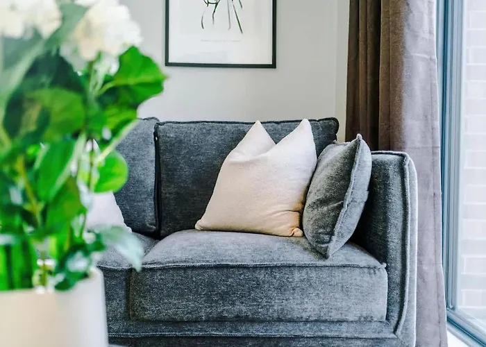 Centre - Roof Terrace & Free Parking