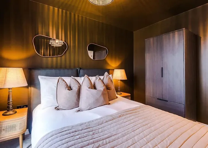 Apartman Centre - Roof Terrace & Free Parking *