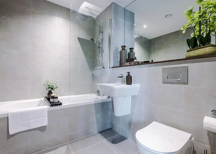 Centre - Roof Terrace & Free Parking Λιντς