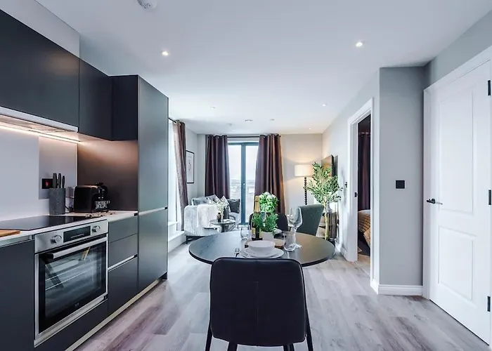 Apartman Centre - Roof Terrace & Free Parking