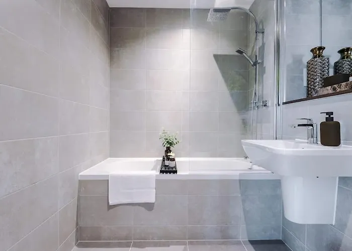 Apartman Centre - Roof Terrace & Free Parking *