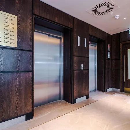 Apartamento Centre - Roof Terrace & Free Parking *