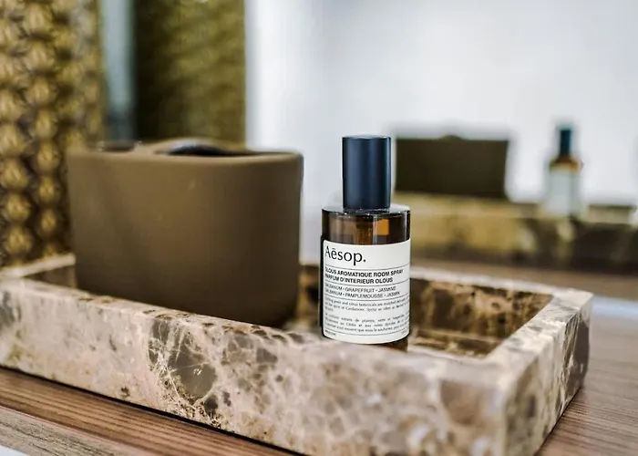 Апартаменти Centre - Roof Terrace & Free Parking