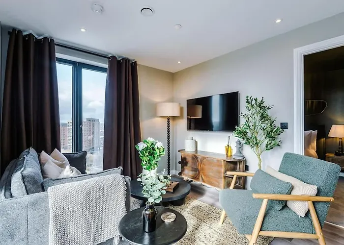 Centre - Roof Terrace & Free Parking